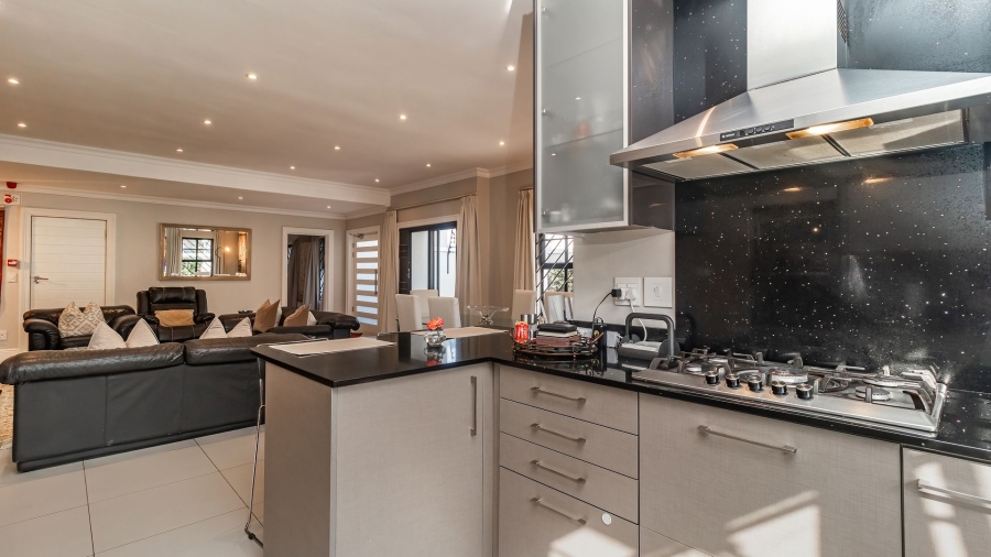 To Let 3 Bedroom Property for Rent in Claremont Upper Western Cape
